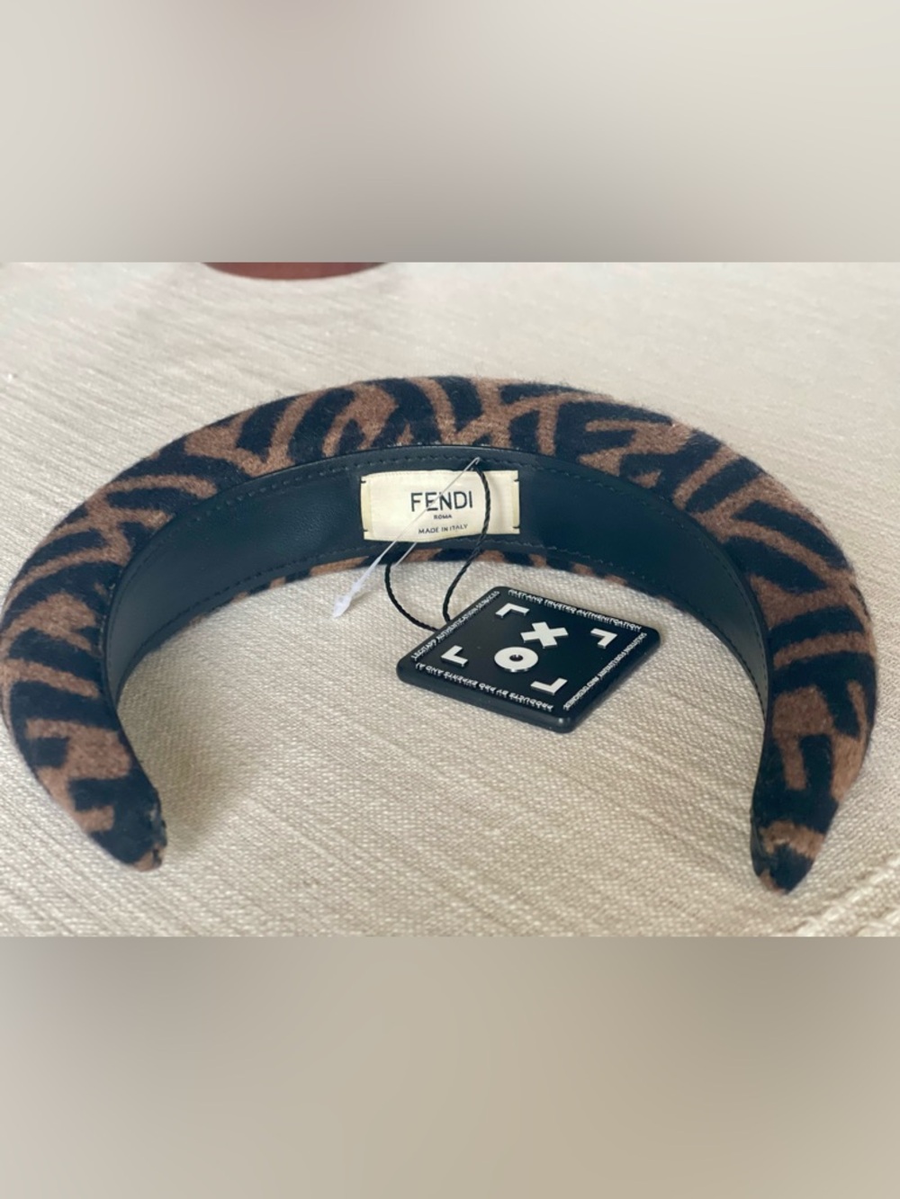 NWOT FENDI ICONIC FF ZUCCA LOGO PATTERN HEADBAND - Picture 4 of 9